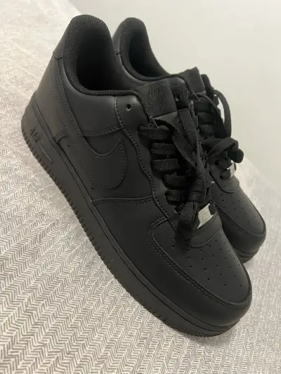 Air Force One Negras nuevas sin uso y con caja - miniatura 2