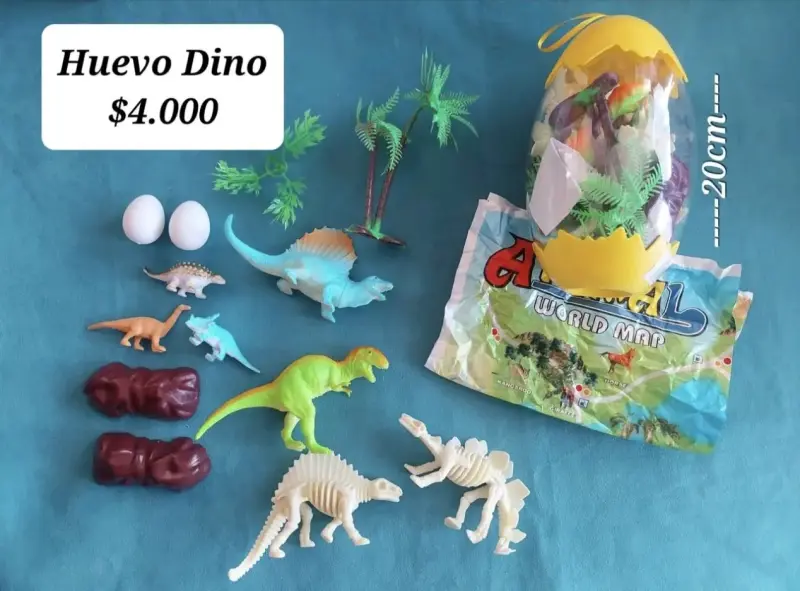 Huevo sorpresa de dinosaurios con figuras y accesorios