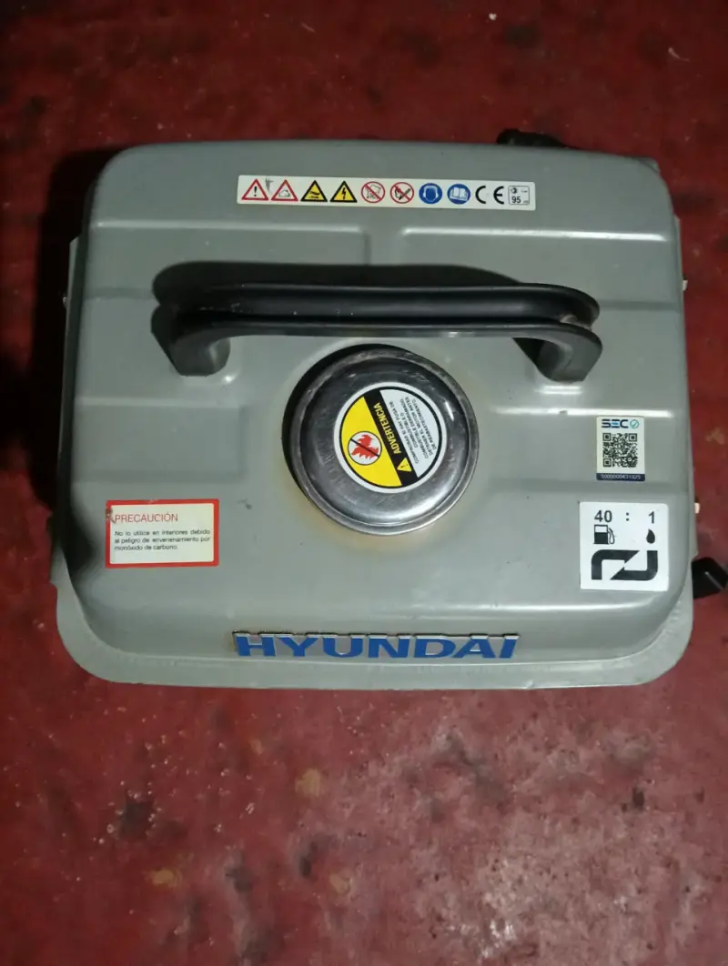 Generador a gasolina Hyundai HYLT950 2.0 HP - 1