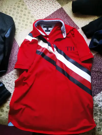 Polera Polo Roja Tommy Hilfiger Regular Fit - miniatura 1