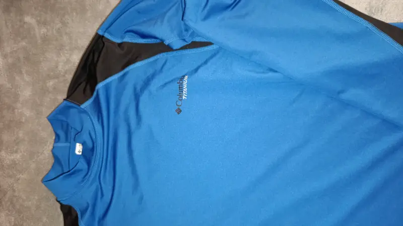Polera térmica Columbia Titanium azul para hombre - 4