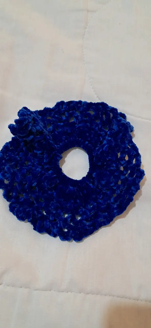 Colección de moños tejidos a crochet en colores vibrantes - 6