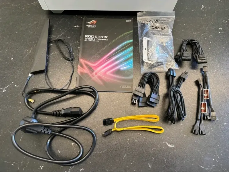 PC Gamer Compacto con Tarjeta Gráfica RTX - 6
