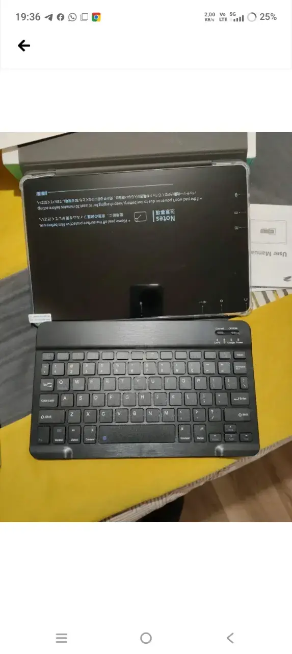 Teclado Bluetooth con soporte para tablet
