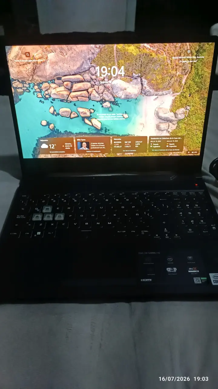 Laptop ASUS TUF Gaming F15 con teclado retroiluminado - 2