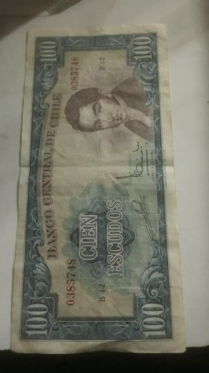 Billete antiguo de 100 escudos de Chile - 1