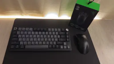 Teclado Corsair K65 plus 75%  + Razer V3Pro - miniatura 2