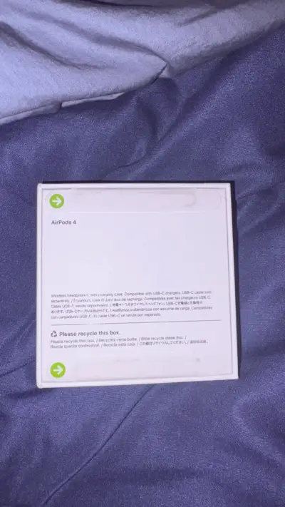 Audífonos Inalámbricos AirPods 4 Blancos - miniatura 3