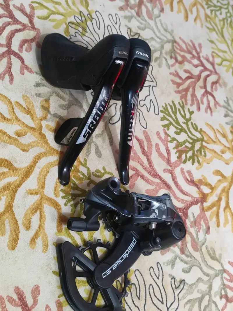 Set de transmisión sram rival y forcé 11v - 2