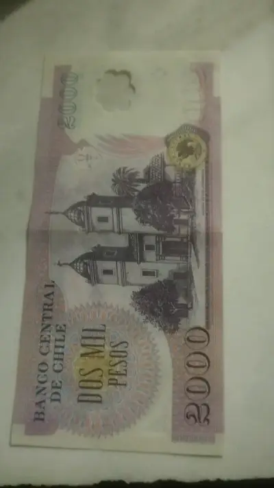 Billete de 2000 pesos chilenos en buen estado - miniatura 2
