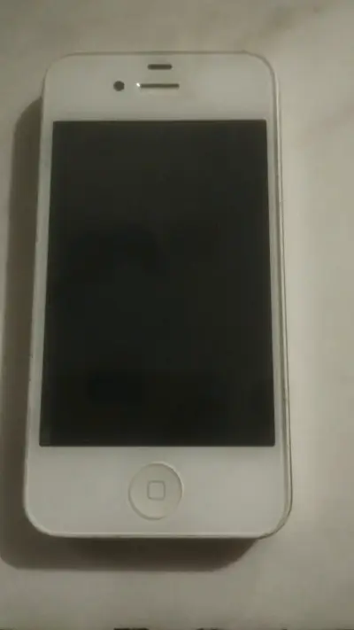 iPhone Modelo 1332 blanco en buen estado - miniatura 1