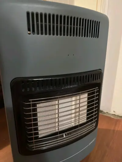 Estufa a gas con ventilador - miniatura 2