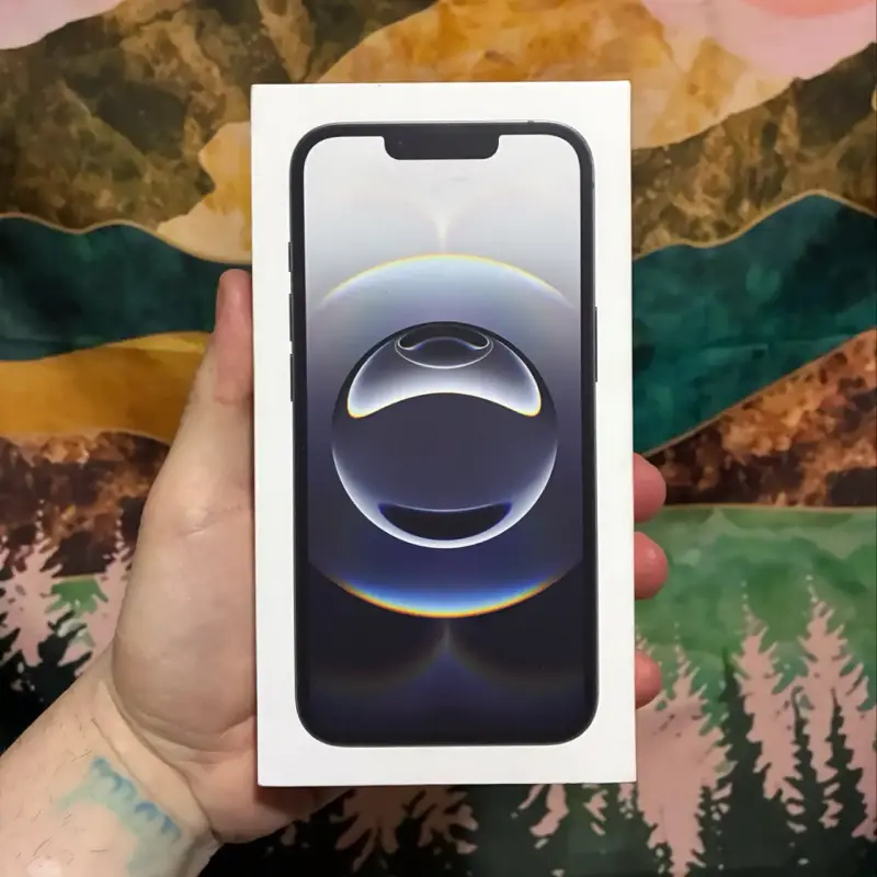 Iphone 16e - 3