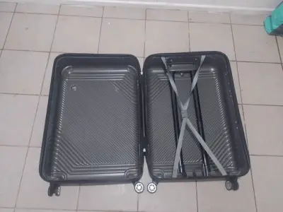 Maleta de viaje grande negra con ruedas giratorias - miniatura 3