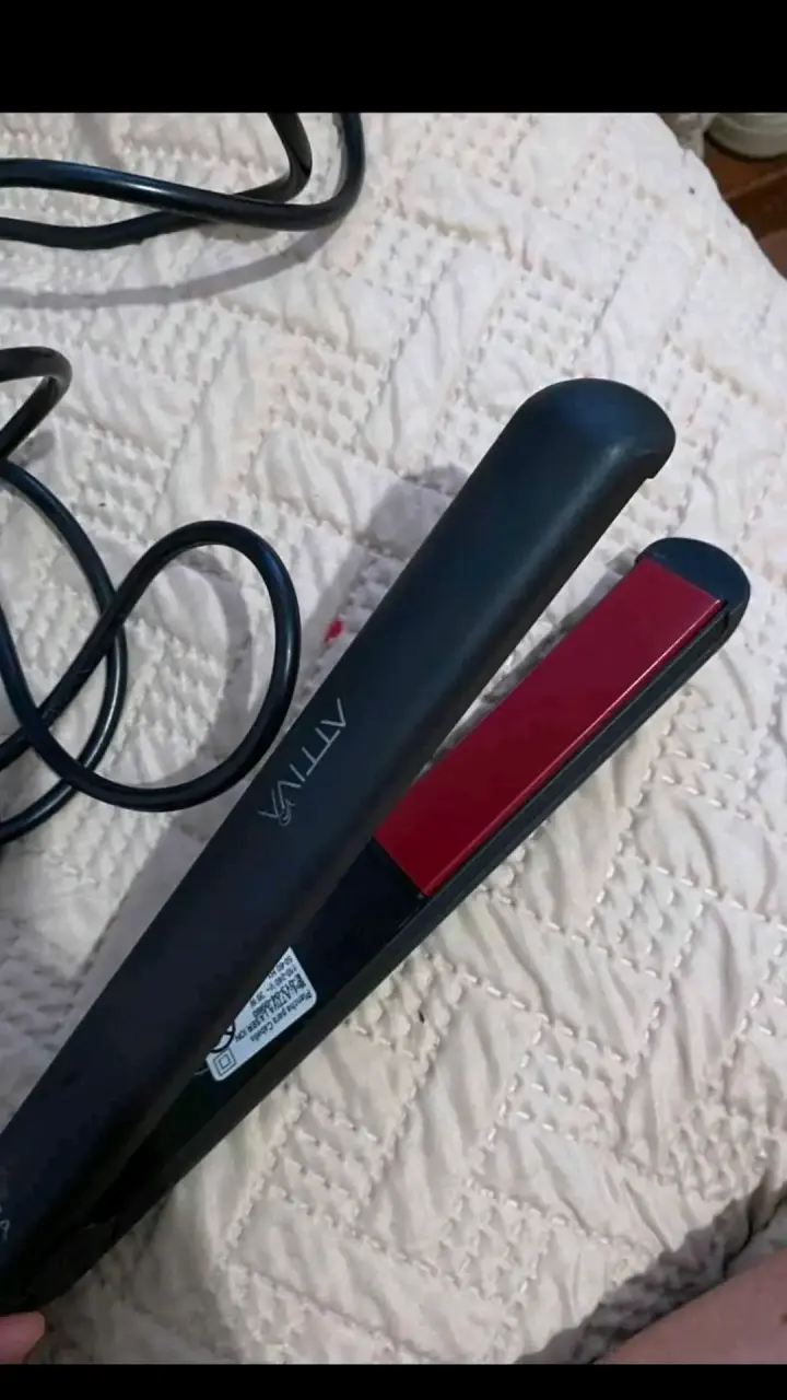 Plancha de Pelo Gama Attiva Negra - 1