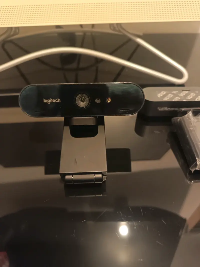 Logitech Brio 4K Ultra HD – Cámara Profesional Com - 1