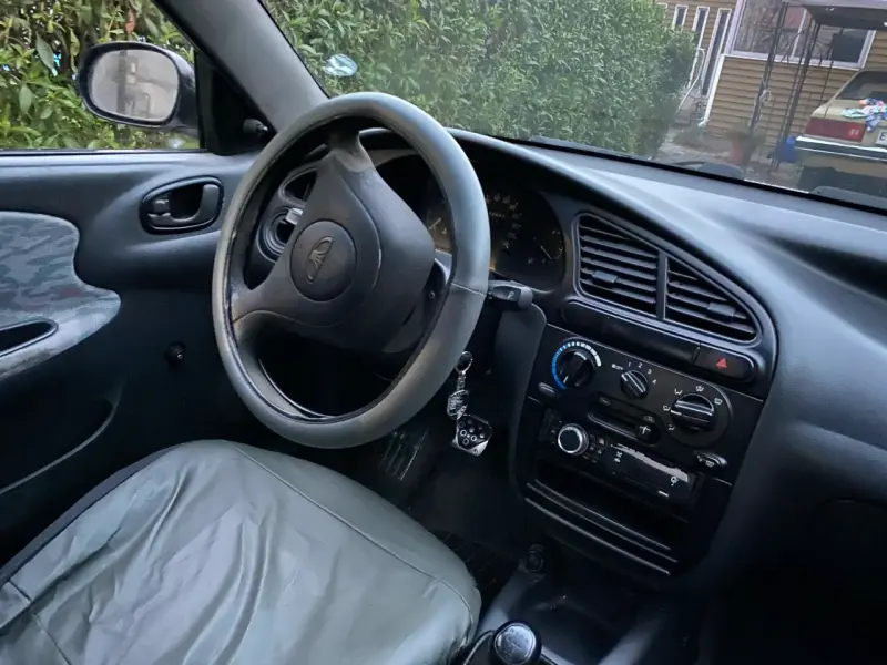 Auto Daewoo Lanos 2000 1.5 - 4