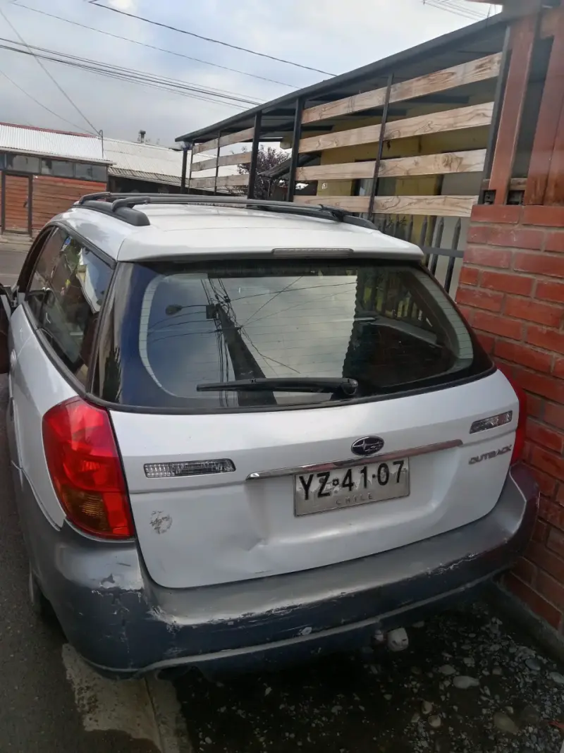 Subaru Outback 2005 en buen estado - 2