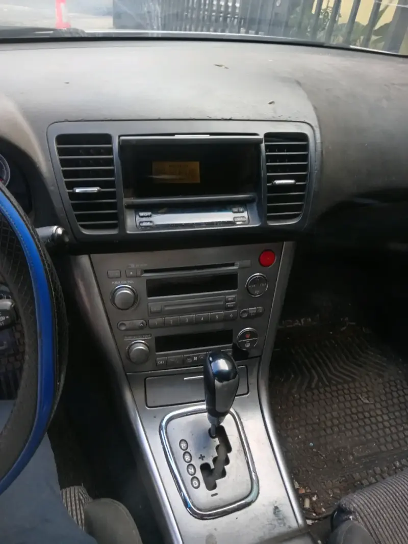 Subaru Outback 2005 en buen estado - 5