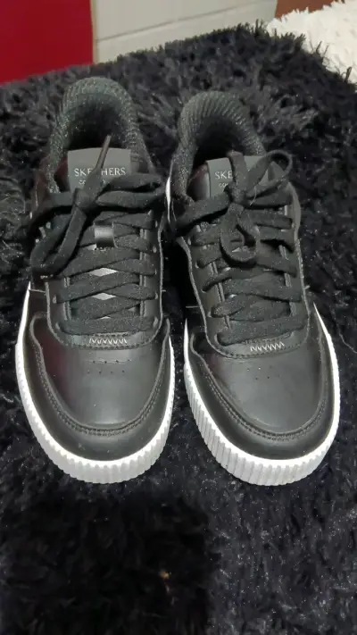 Zapatillas negras Skechers para hombre - miniatura 1