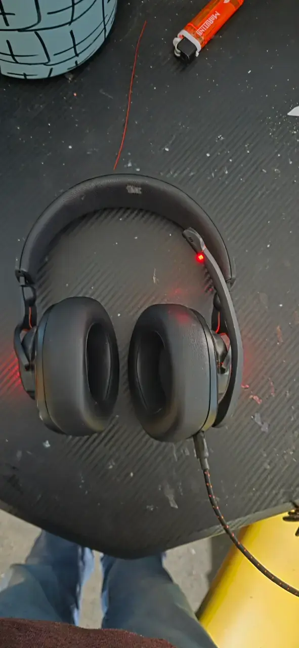 Auriculares JBL quamtum 400 - 4