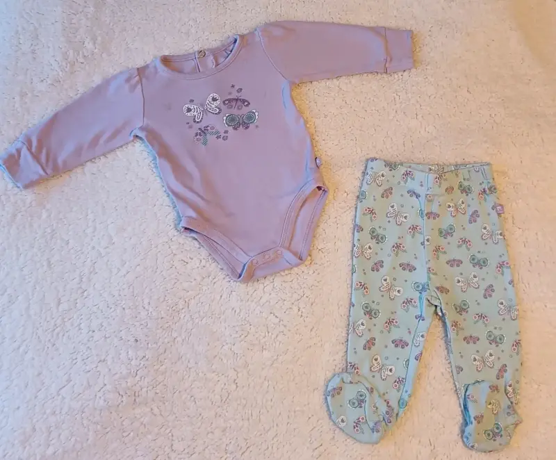 Conjuntos de ropa para bebé en tonos rosados - 3