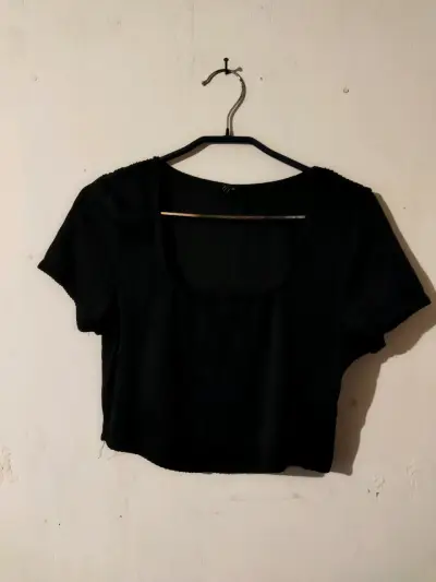 Blusa negra de manga corta para mujer - miniatura 1