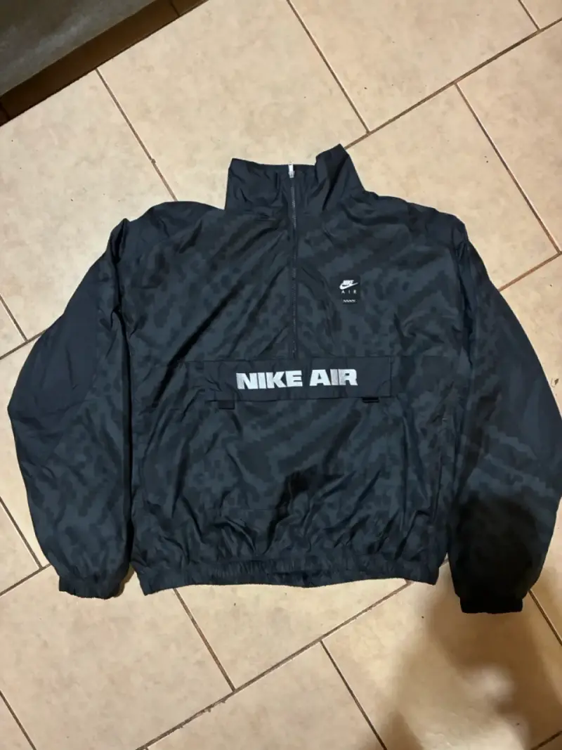 Cortaviento Nike Air Negro para Hombre - 1