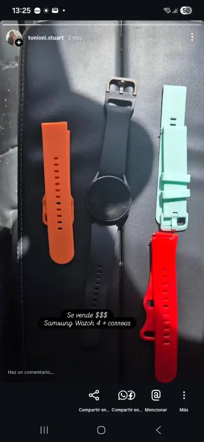 Samsung Galaxy Watch 4 con correas intercambiables - miniatura 1