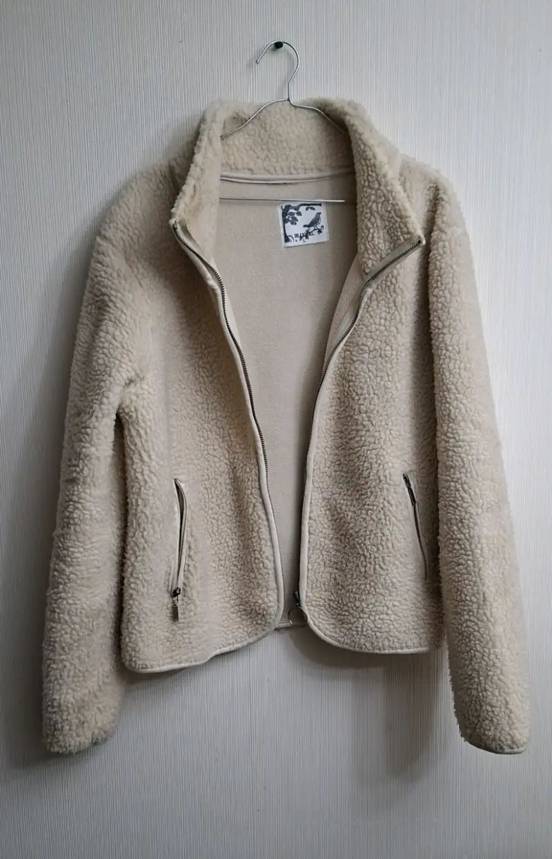 Chaqueta de lana beige con cierre - 1