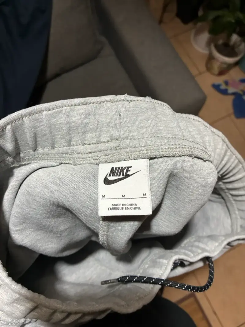 Shorts deportivos grises Nike para hombre - 4