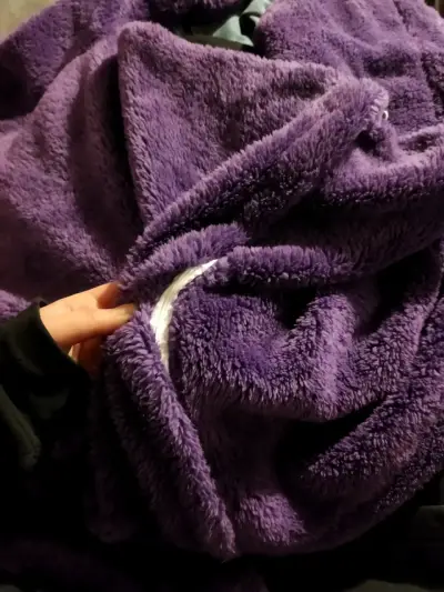 Disfraz de teletubbie morado con capucha - miniatura 3