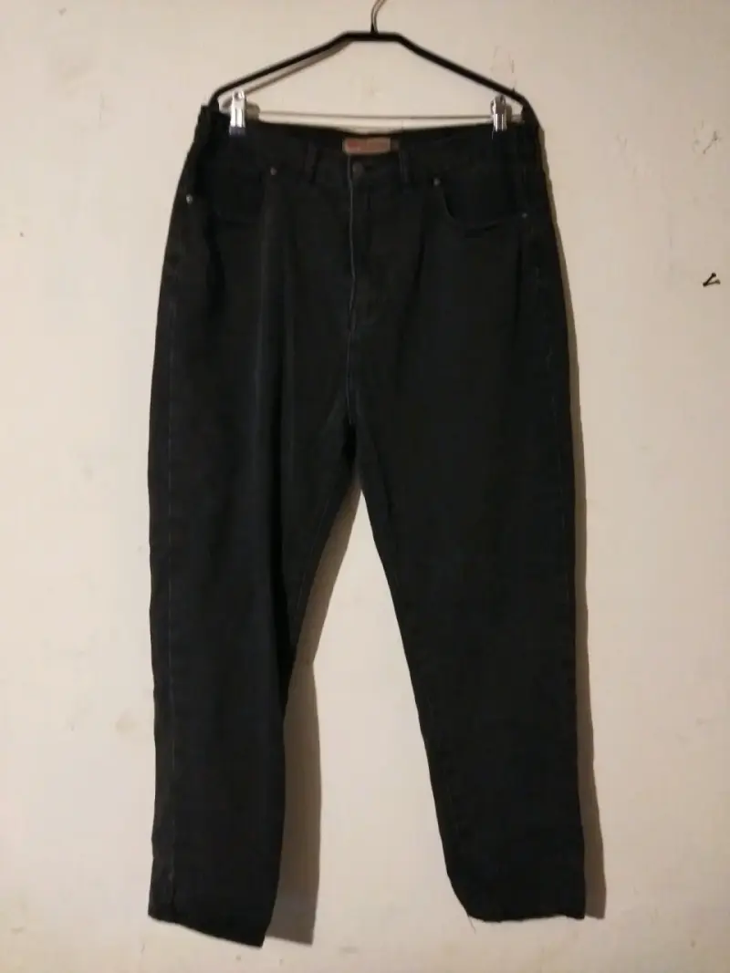 Pantalones de mezclilla negros