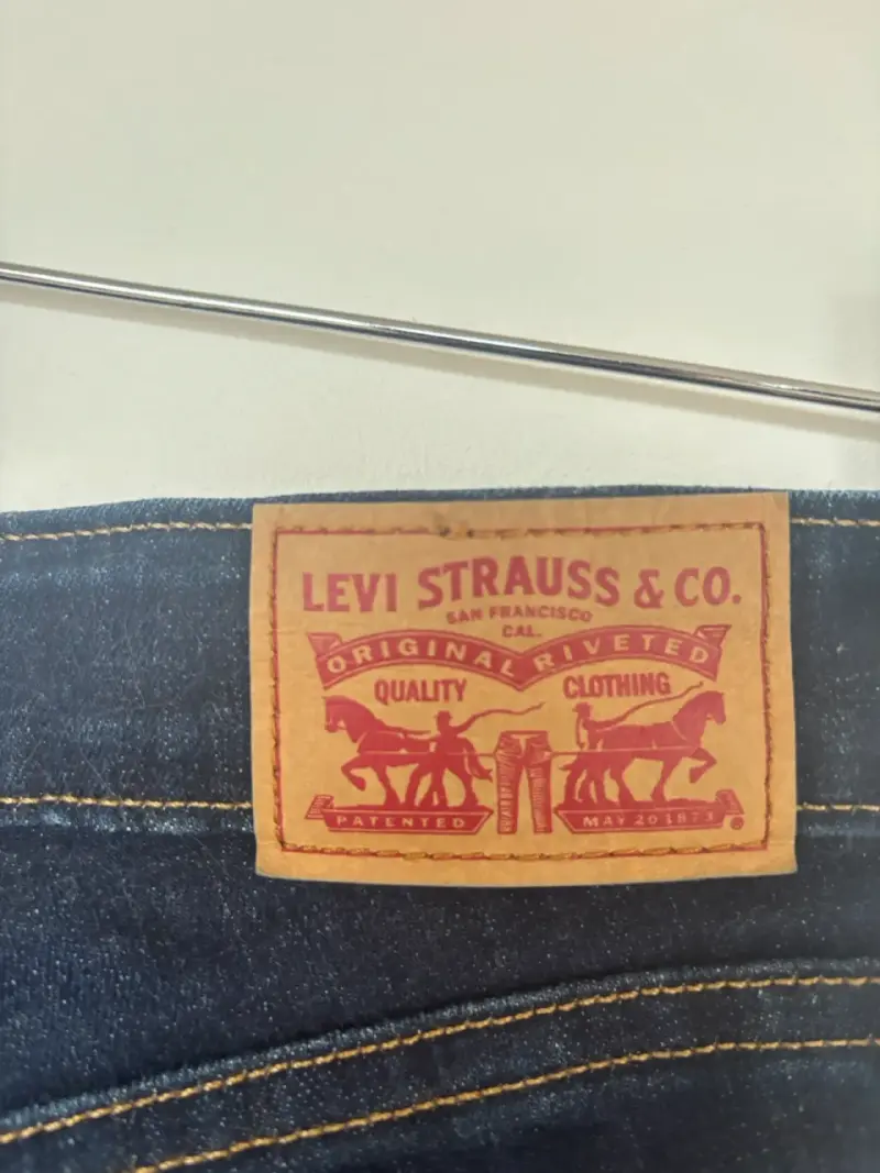 Jeans ajustados Levi's azul oscuro - 4