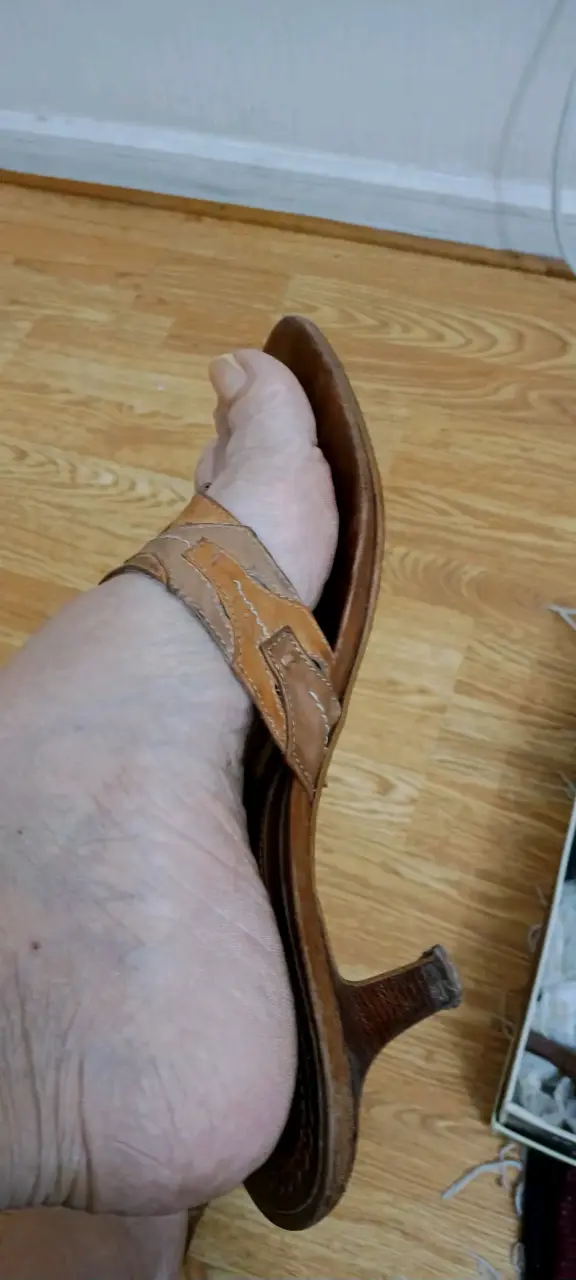 Sandalias de cuero marrón para mujer - 3