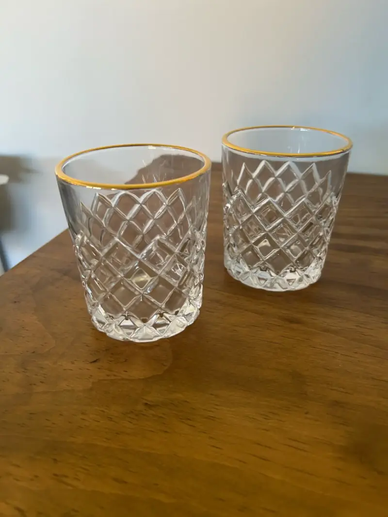 Vasos con borde dorado, ideal para whisky juego de