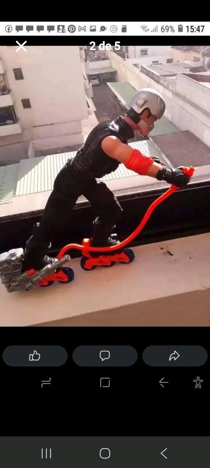 Figura de acción Max Steel con patines y casco