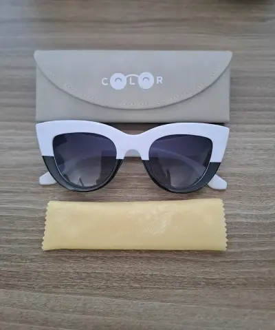 Gafas de sol blancas estilo cat eye - miniatura 1