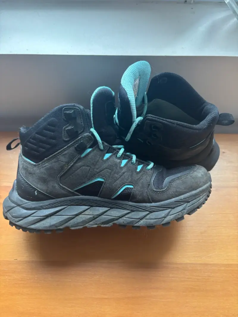 Botas senderismo Marmot negras con detalles turq - 3