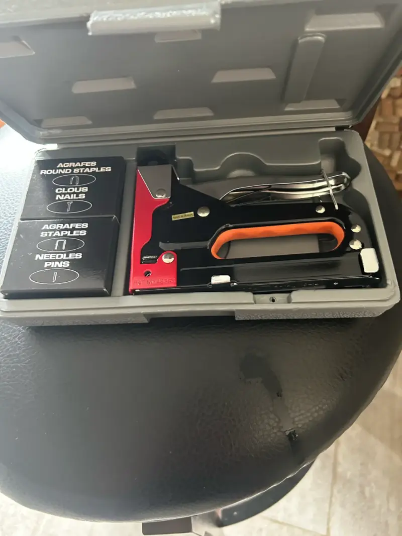 Grapadora manual ROK Heavy Duty con estuche - 2
