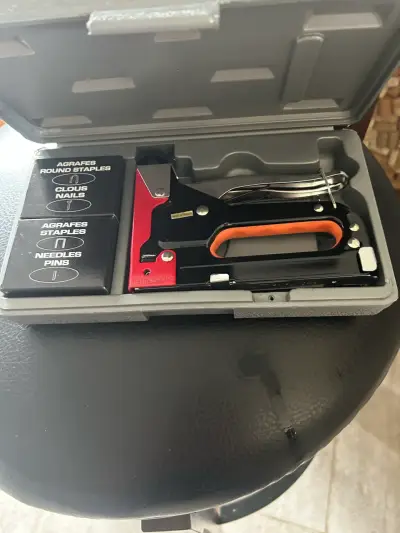 Grapadora manual ROK Heavy Duty con estuche - miniatura 2