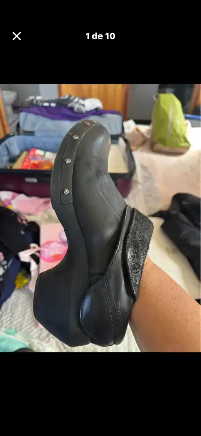 Botas negras de tacón alto con hebilla - miniatura 3