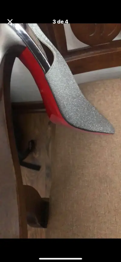 Zapatos de tacón plateados con brillo - miniatura 3