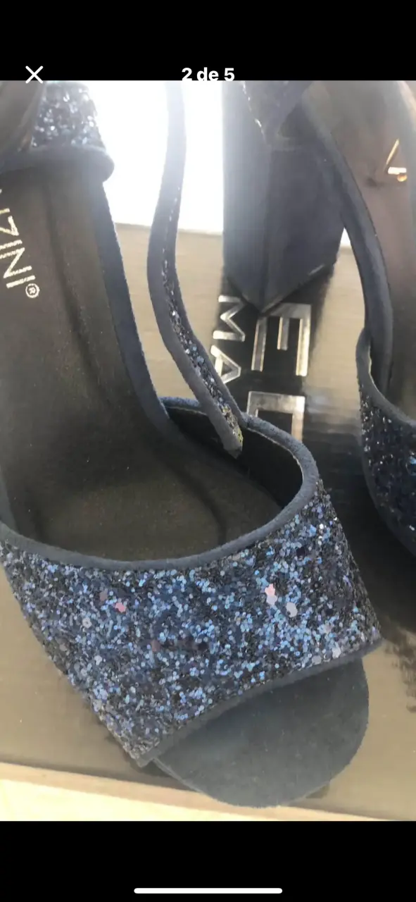 Zapatos de tacón plateados con brillo - 5
