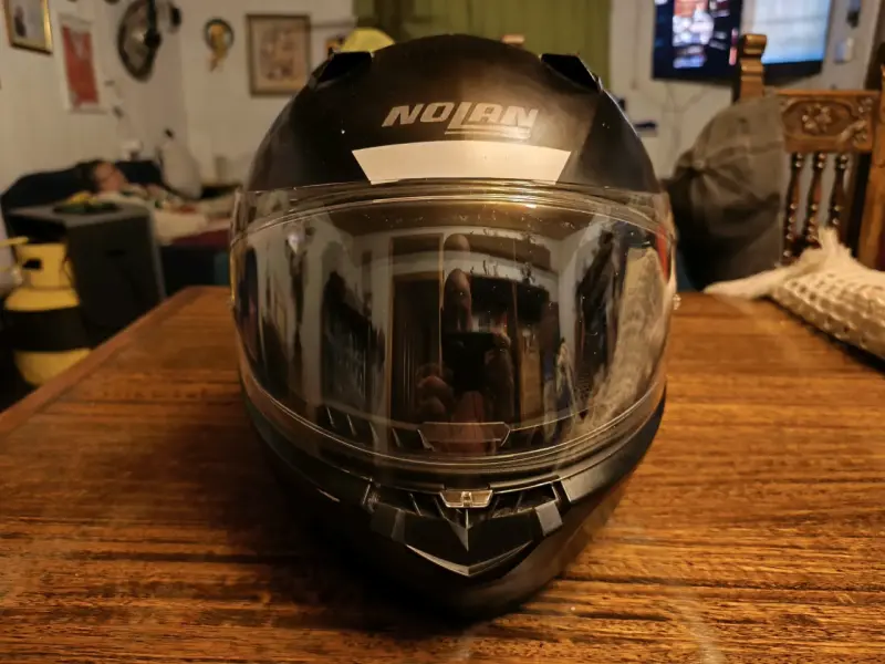 Casco de moto Nolan negro con visor - 2