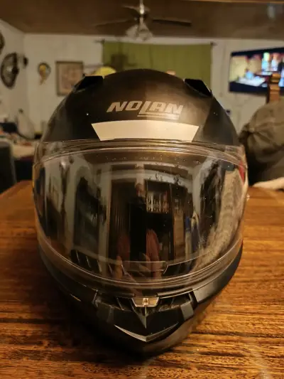 Casco de moto Nolan negro con visor - miniatura 3