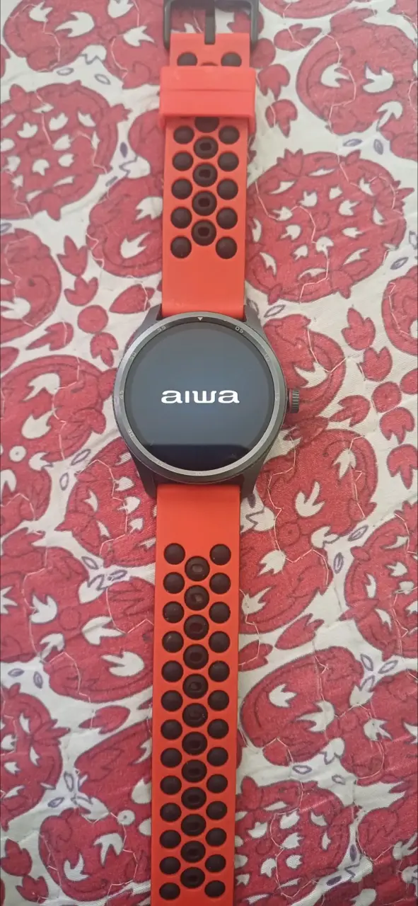 Reloj inteligente con correa deportiva roja - 3