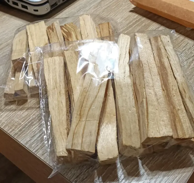Palo Santo en Trozos para Aromaterapia