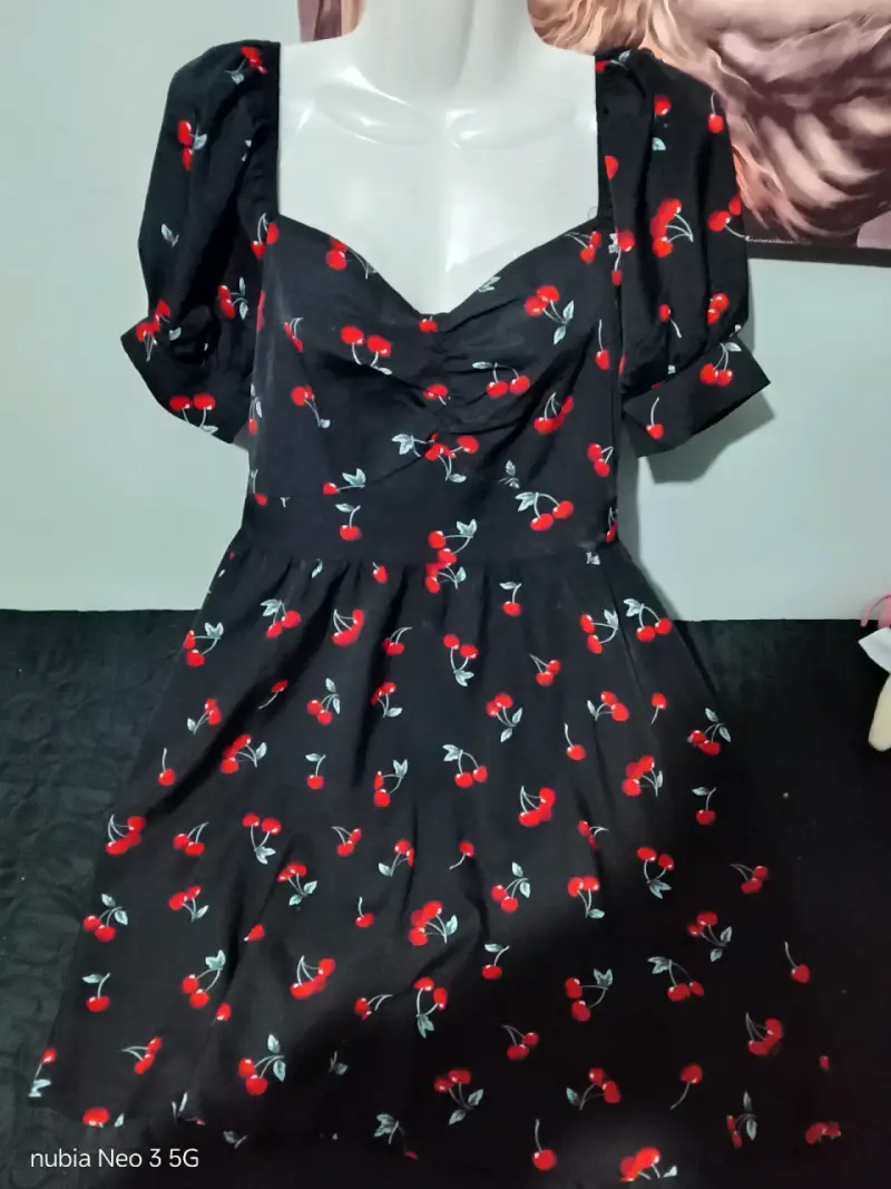 Vestido guindas shein talla M