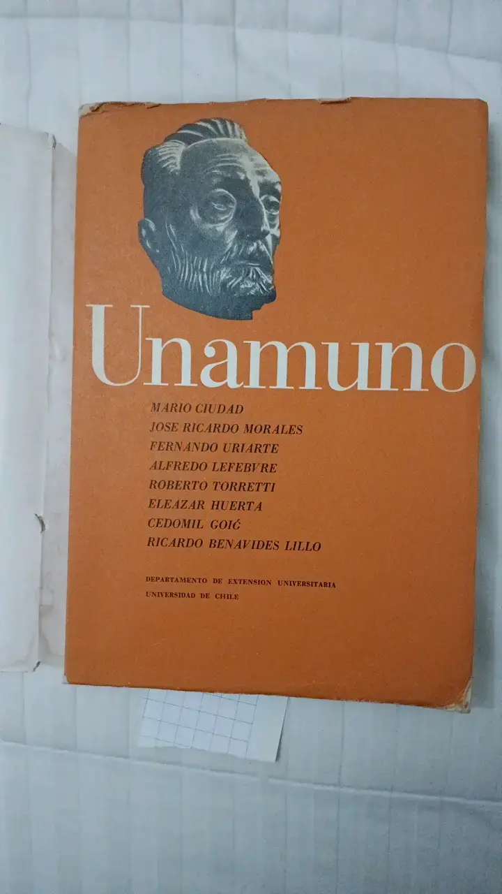 Libro antiguo de Unamuno 1964 - 3